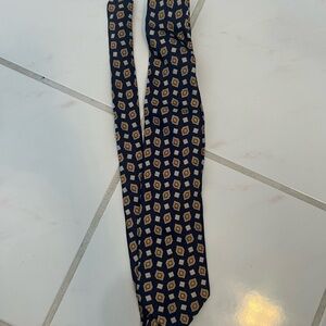 Burberry Elegant Navy and Gold Men's Tie
